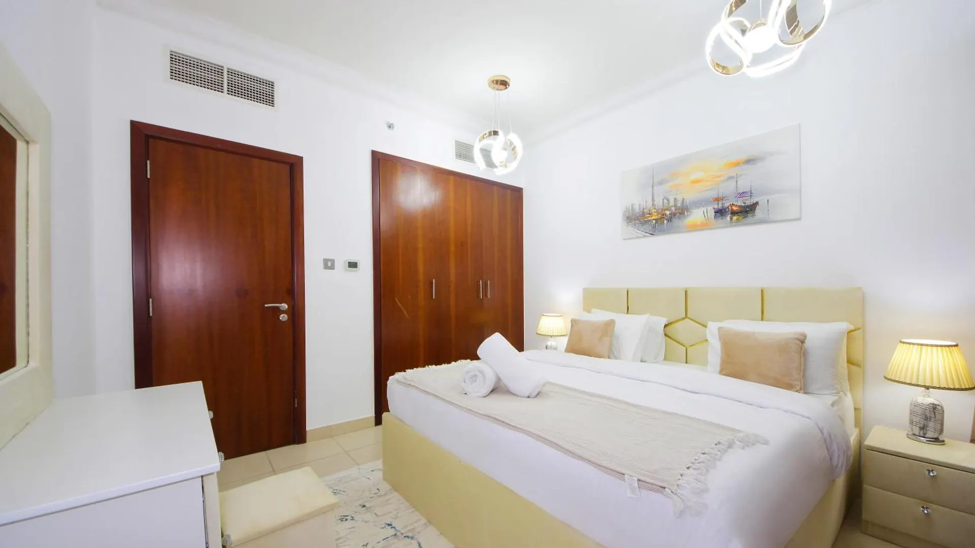 Spacious 1Bhk In Downtown Dubai 8 Blvd 0*,  United Arab Emirates